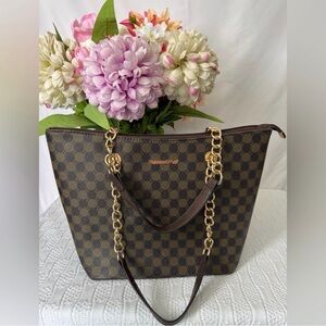 👜 NWOT Montana West 👜